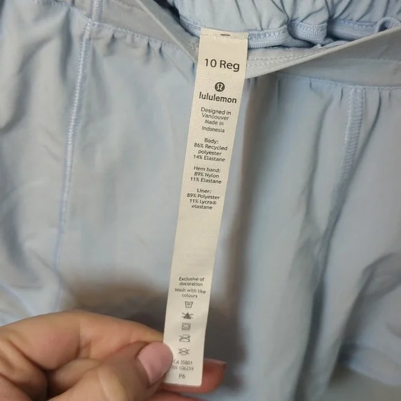 TOO LATE! CONSIGNED! Lululemon Hotty Hot Short II Blue Linen 2.5" - Picture 8 of 8